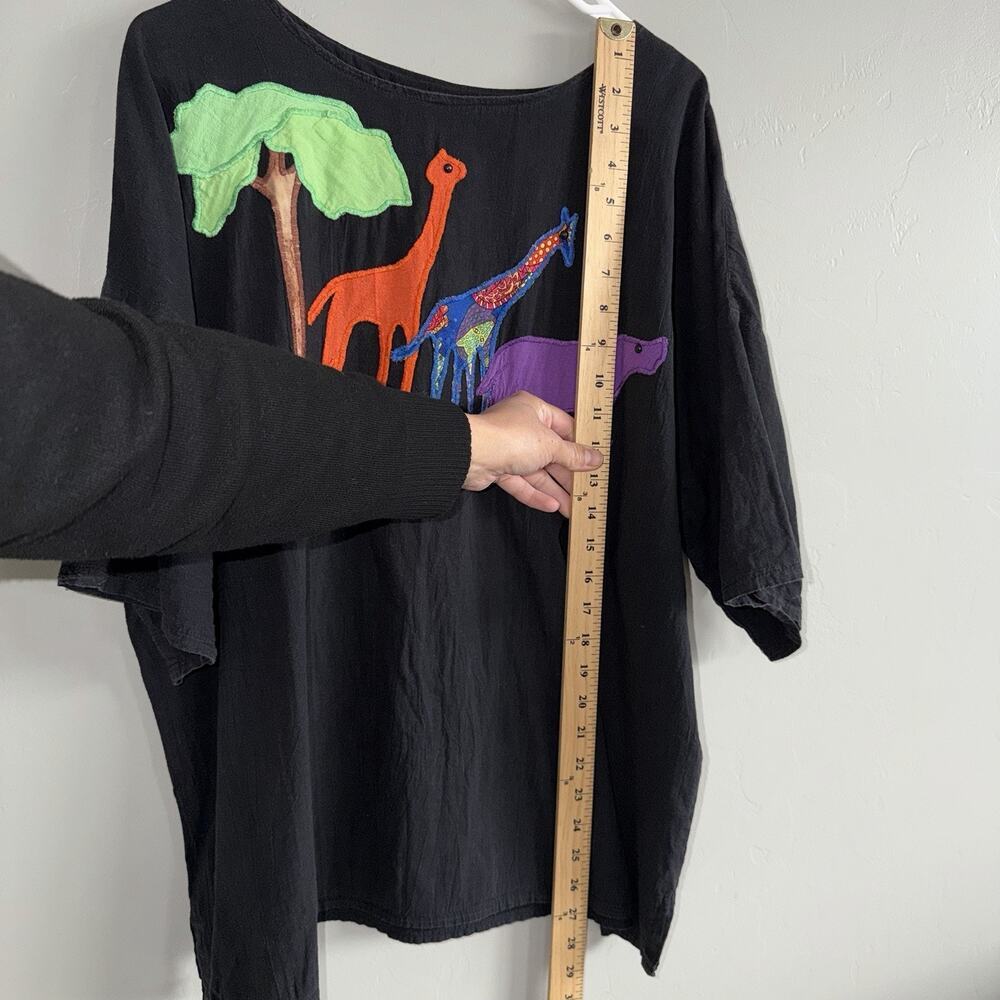 VTG Alfredo’s Wife Woman’s Sz M Appliqué Blouse Whimsical Giraffe Elephant Art - Picture 7 of 7